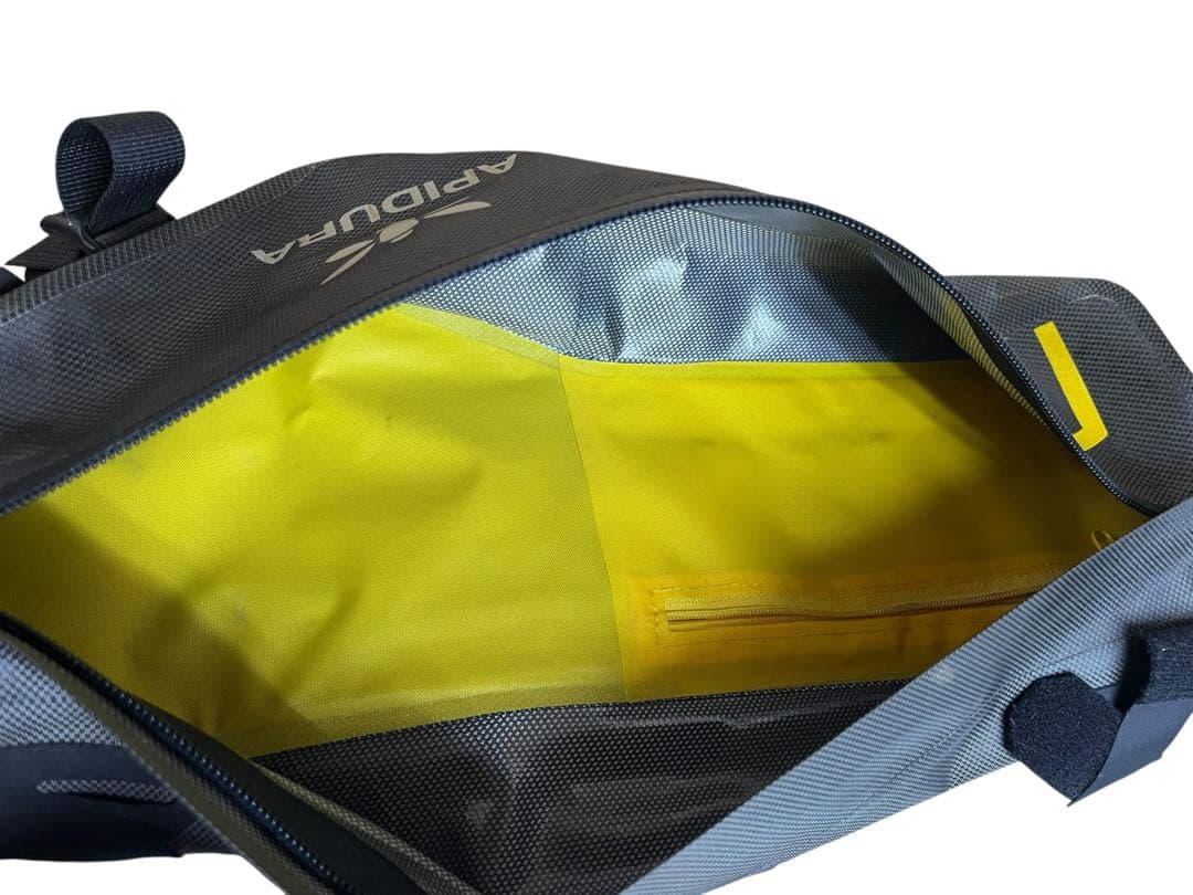APIDURA フレームバッグ 4.5L 防水　防水グレー