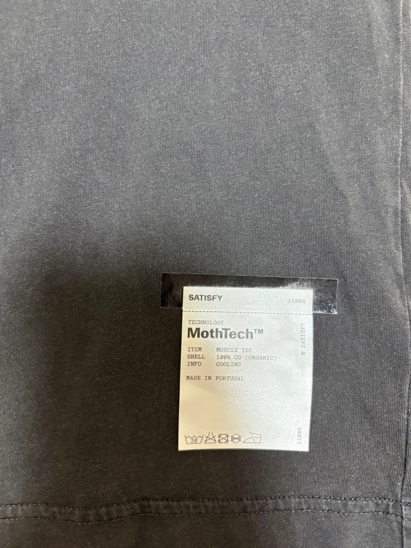 トップス SATISFY MothTech Muscle T-Shirt
