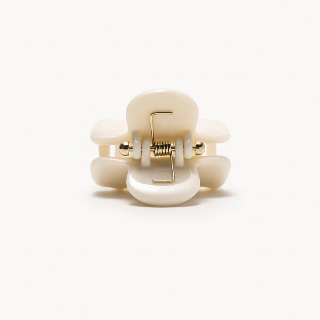 新品UNDO HAIRWARE ヘアクリップ No.2 IVORY