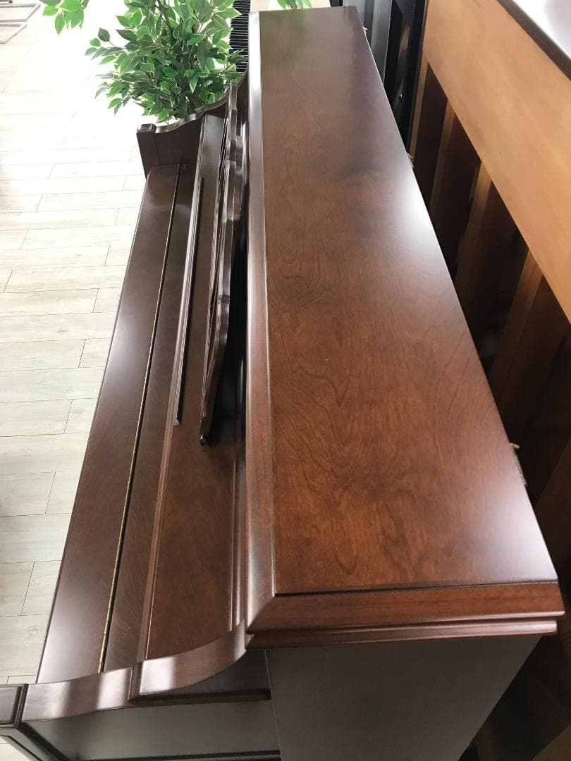 ★61414【アップライトピアノ】KAWAI　Ki65F