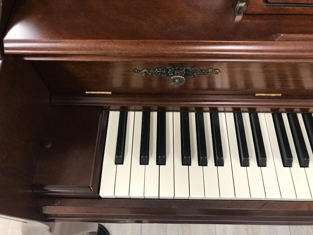 ★61414【アップライトピアノ】KAWAI　Ki65F