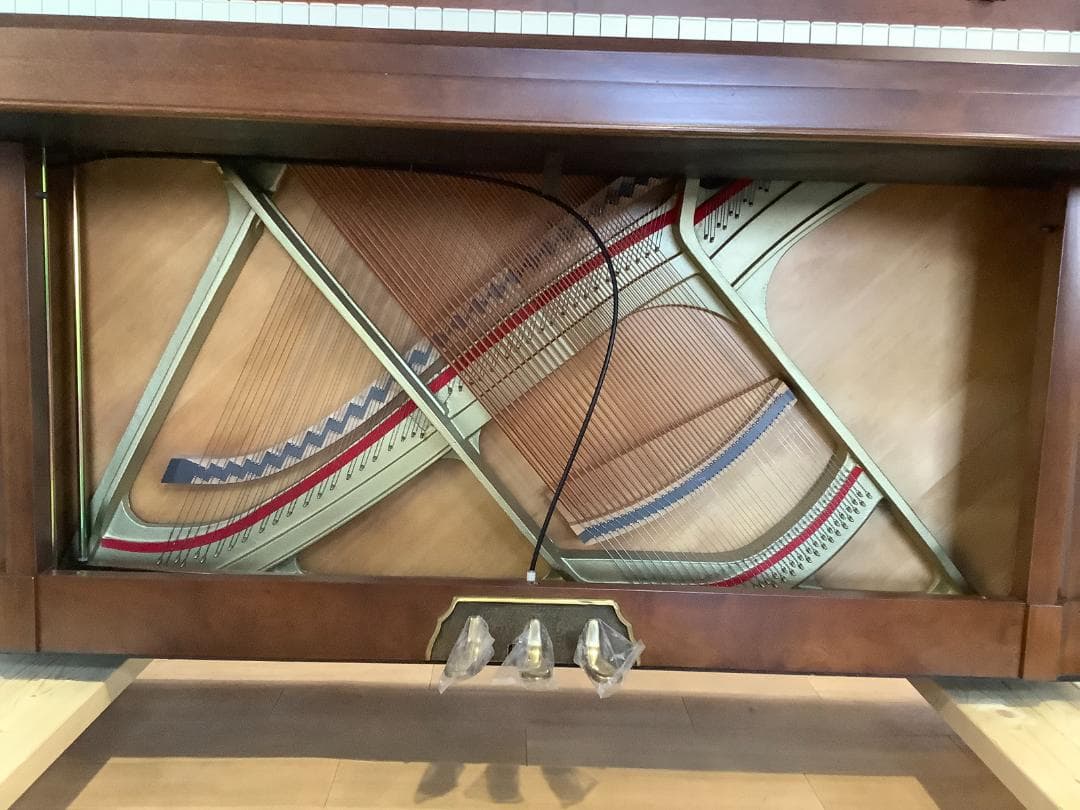 ★61414【アップライトピアノ】KAWAI　Ki65F