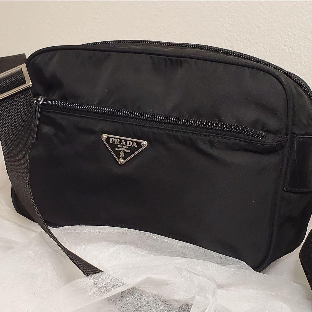 美品✨PRADA ブラック ナイロン ショルダーバッグ カメラバッグ