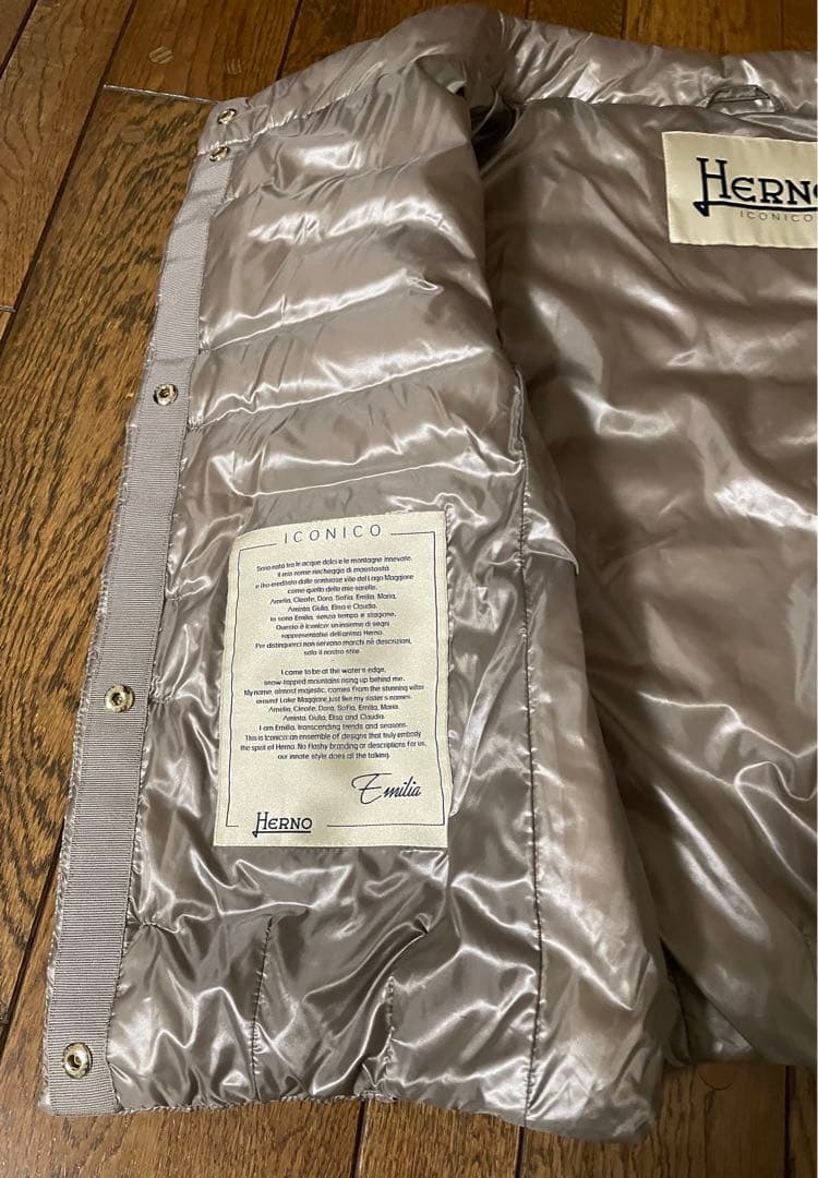 ※専用品　極美品　ヘルノ　ショートスリーブ ダウンジャケット