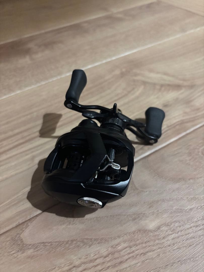 週末限定【即決にて1/18発送】ダイワ　タトゥーラTW80 HG LEFT