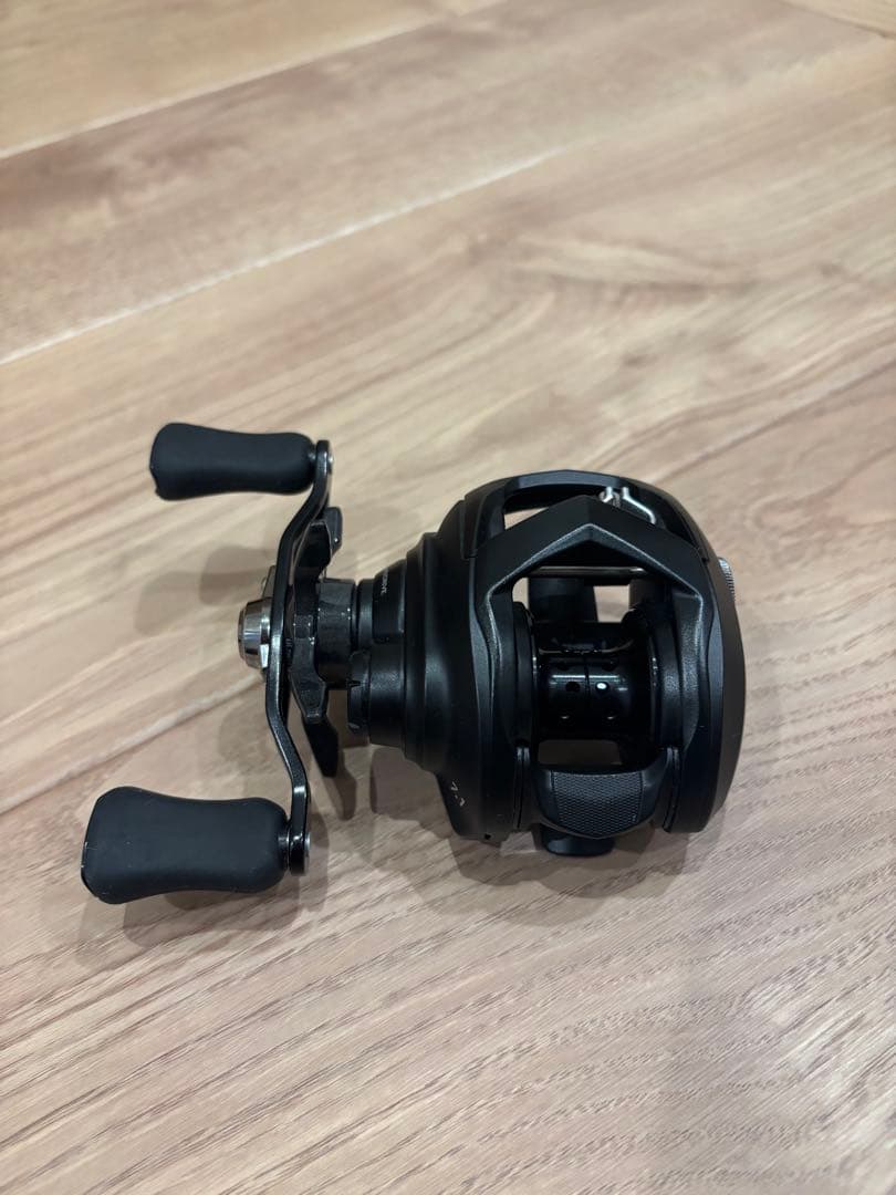 週末限定【即決にて1/18発送】ダイワ　タトゥーラTW80 HG LEFT