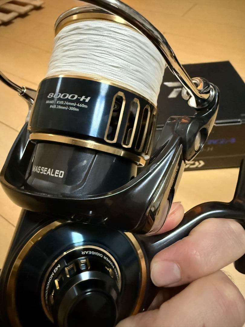 【美品】DAIWA 25ソルティガ 8000H