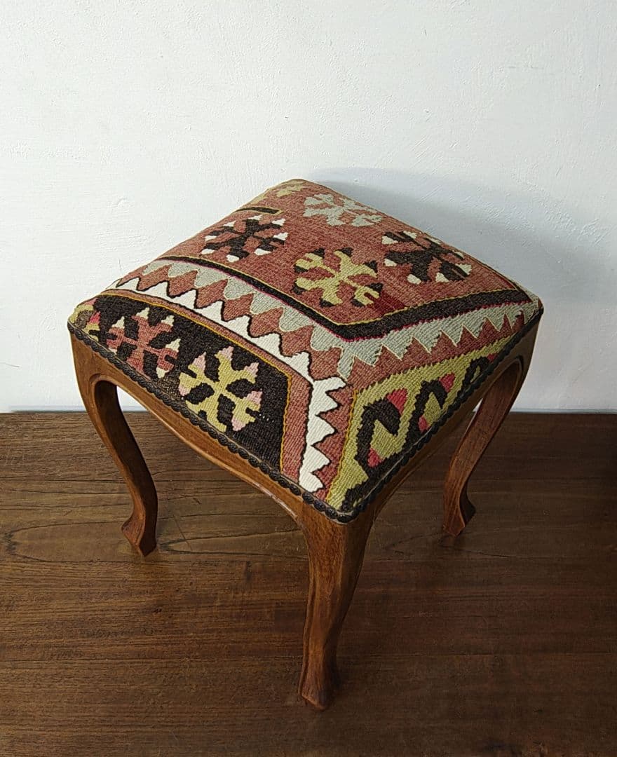 オールドキリム 木製 オーク材 猫足 スツール 椅子