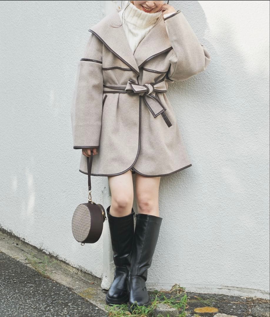 Chico パイピングミディショールカラーコート