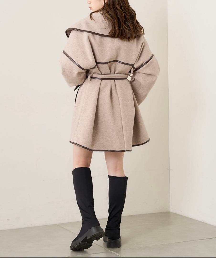 Chico パイピングミディショールカラーコート