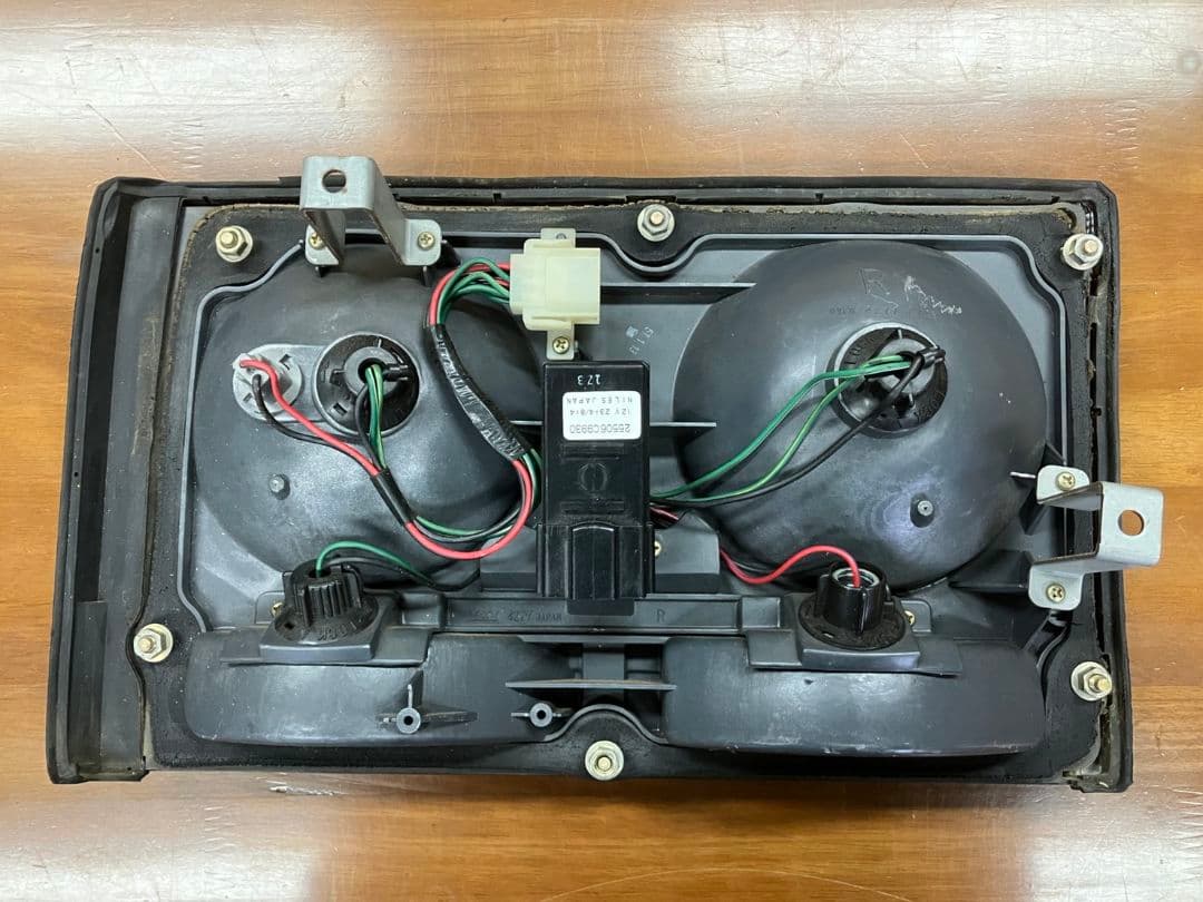 日産 スカイライン R30 テールライト 左右セット