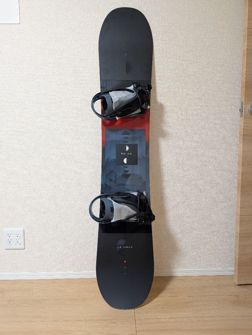 【未使用】SALOMON スノーボード 152cm バインディング付き（M）