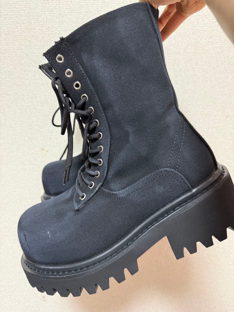 厚底ブラックハイカットブーツ