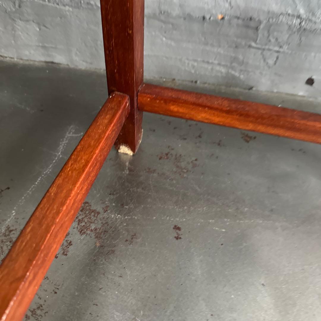 瞬間的お値下げ❣️木製サイドテーブル 貝殻装飾