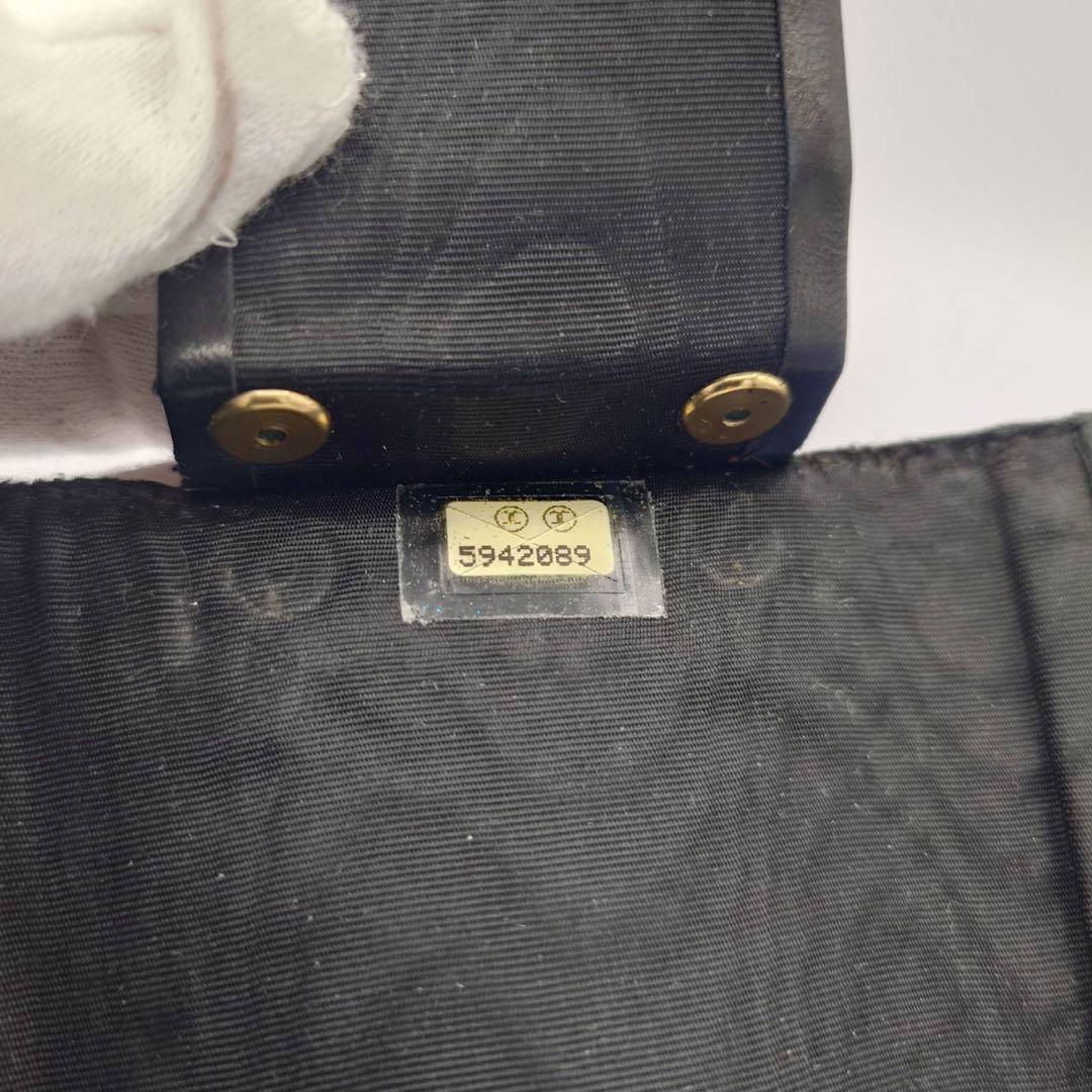 【美品】（6/30まで限定価格）CHANEL ブラックレザー キーケース