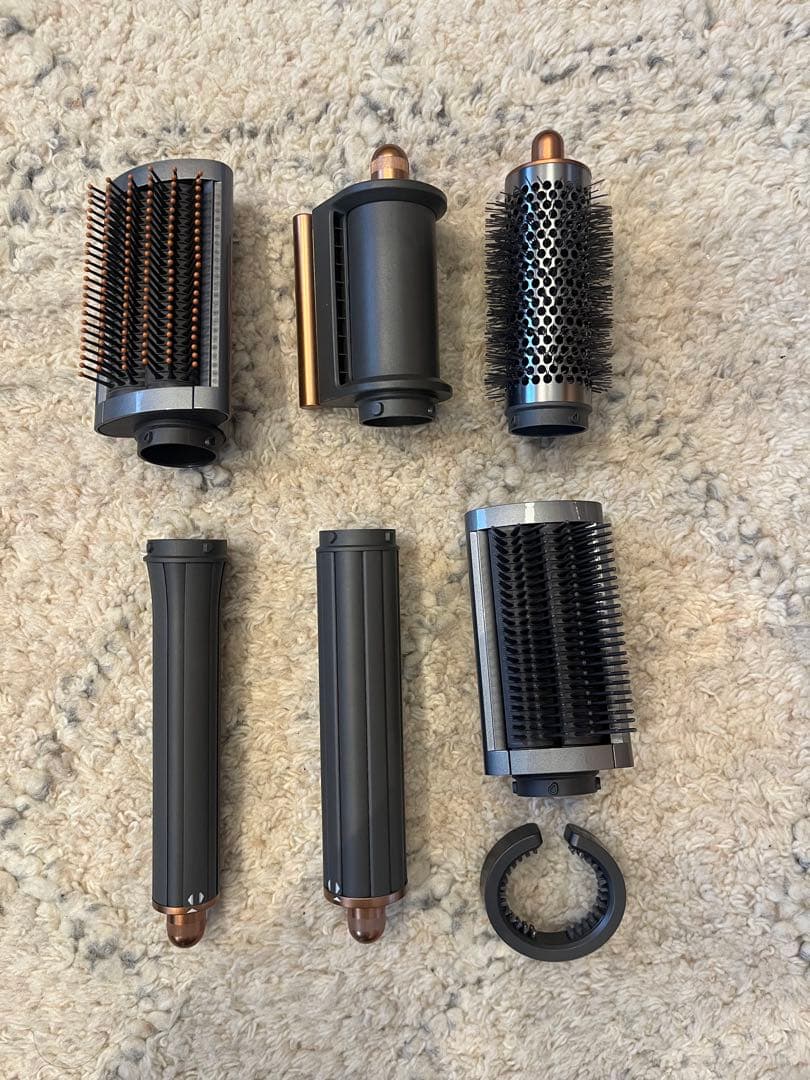 k*e様 ダイソン　ドライヤー