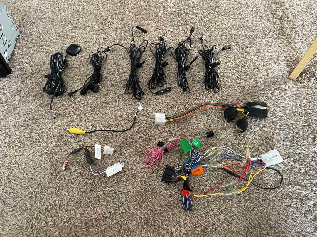 KENWOOD MDV-D709BTW カーナビ フルセグ　最安値‼️