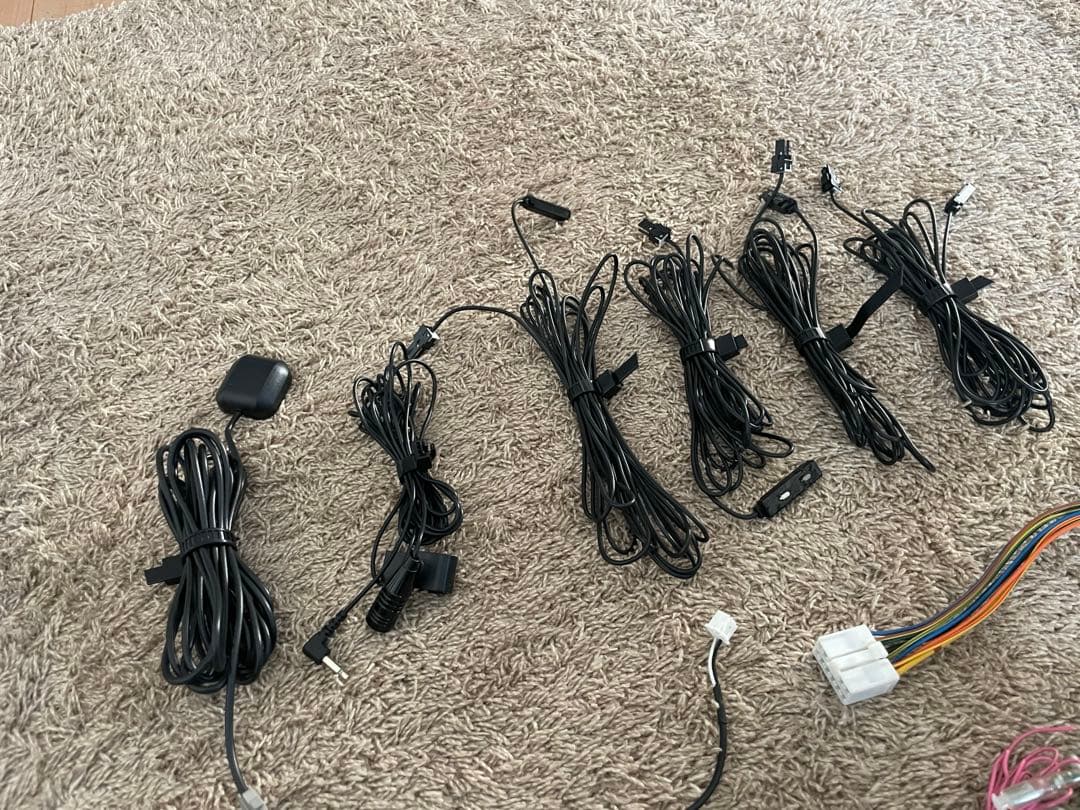 KENWOOD MDV-D709BTW カーナビ フルセグ　最安値‼️