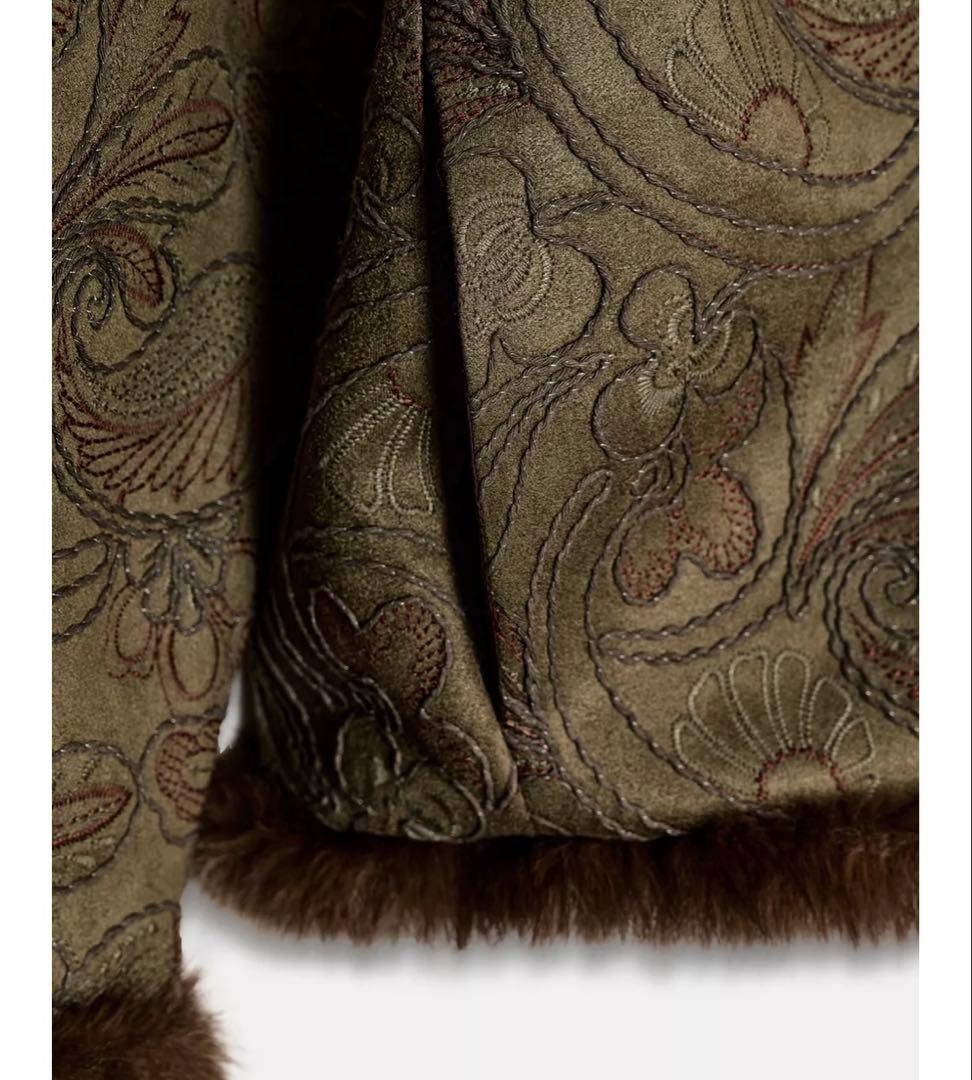 専用ページです　新品 ZARA エコファー ムートン風 花柄刺繍コート