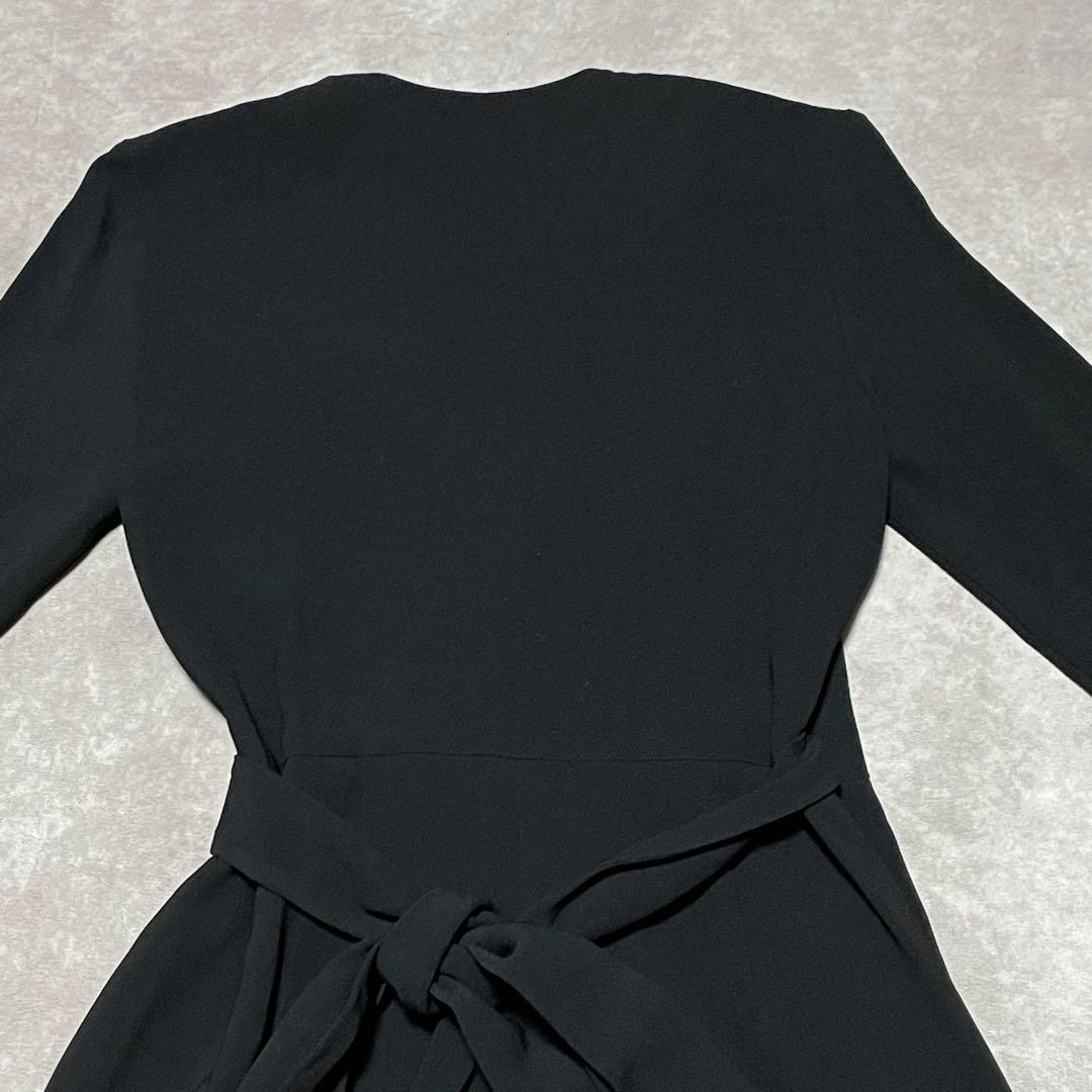 ダイアンフォンファステンバーグ　DVF （2） オールインワン　Vネック　黒