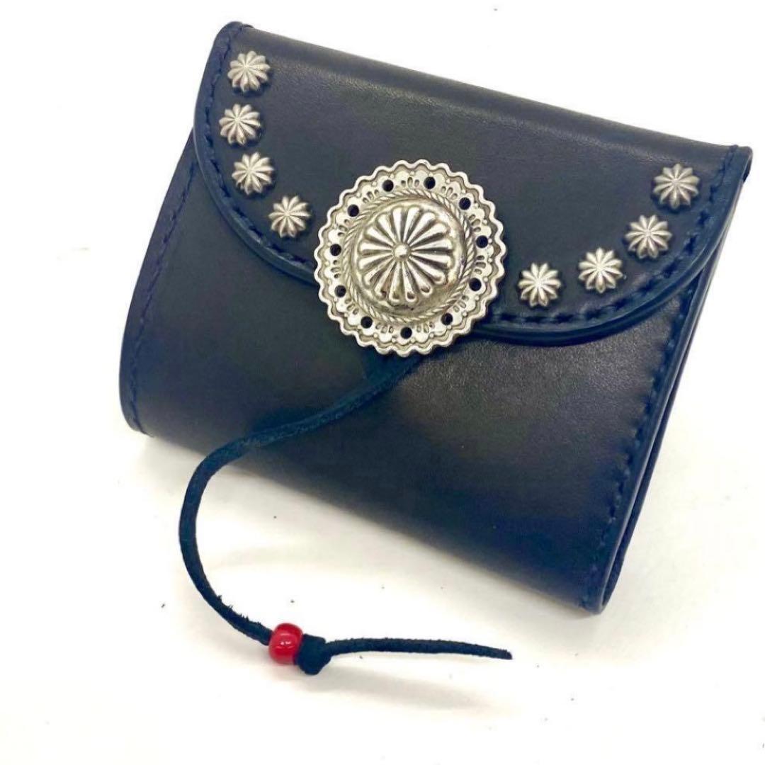 【新作】サドルレザーコンパクト3折財布フラワーコンチョアポロカスタム　ブラック