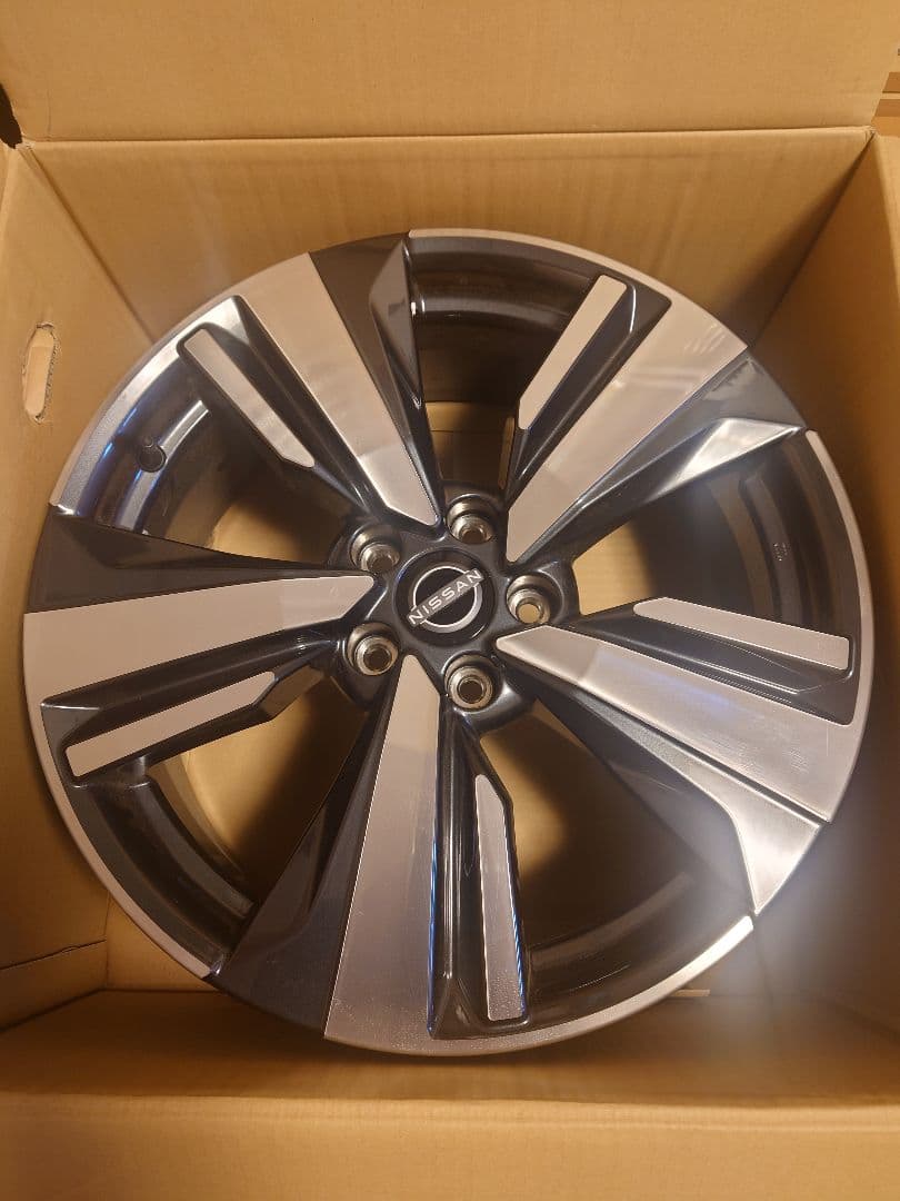 新車外し　日産 T33 エクストレイル G 純正ホイール19インチ4本セット