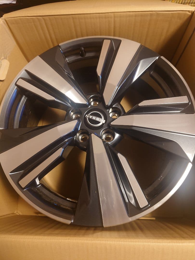 新車外し　日産 T33 エクストレイル G 純正ホイール19インチ4本セット