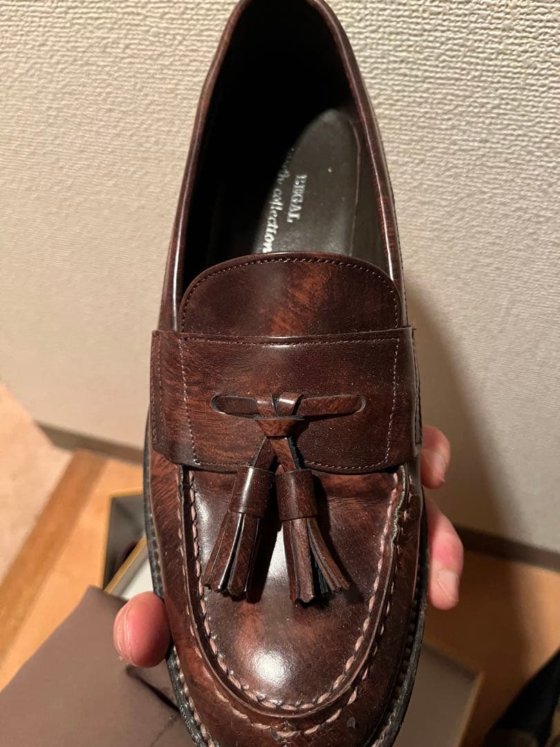 ダークブラウン タッセル付きレザー ローファー