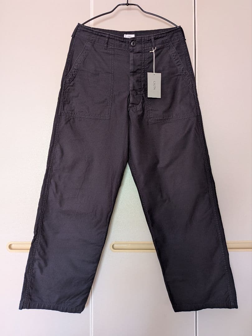 CIOTA スビンコットンバックサテンベイカーパンツ ブラック サイズ4