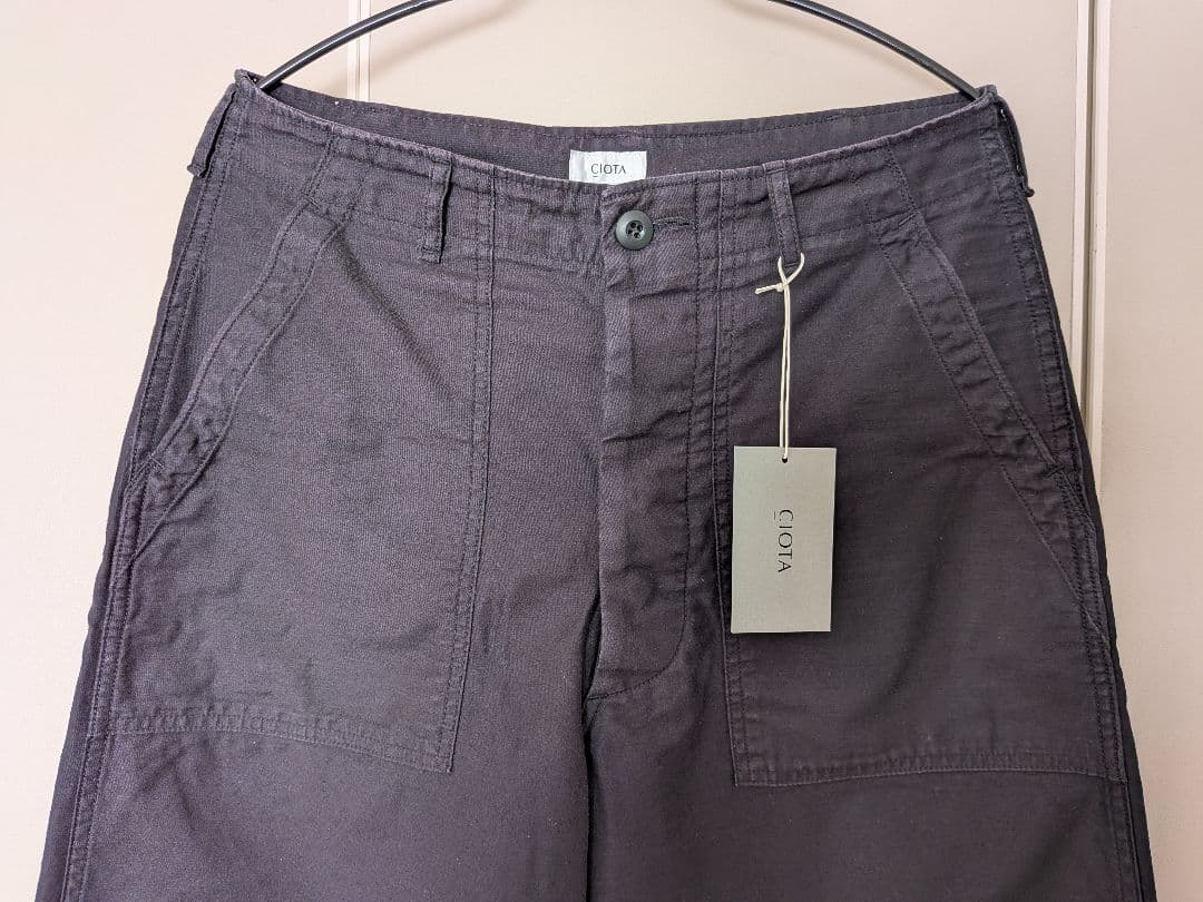 CIOTA スビンコットンバックサテンベイカーパンツ ブラック サイズ4