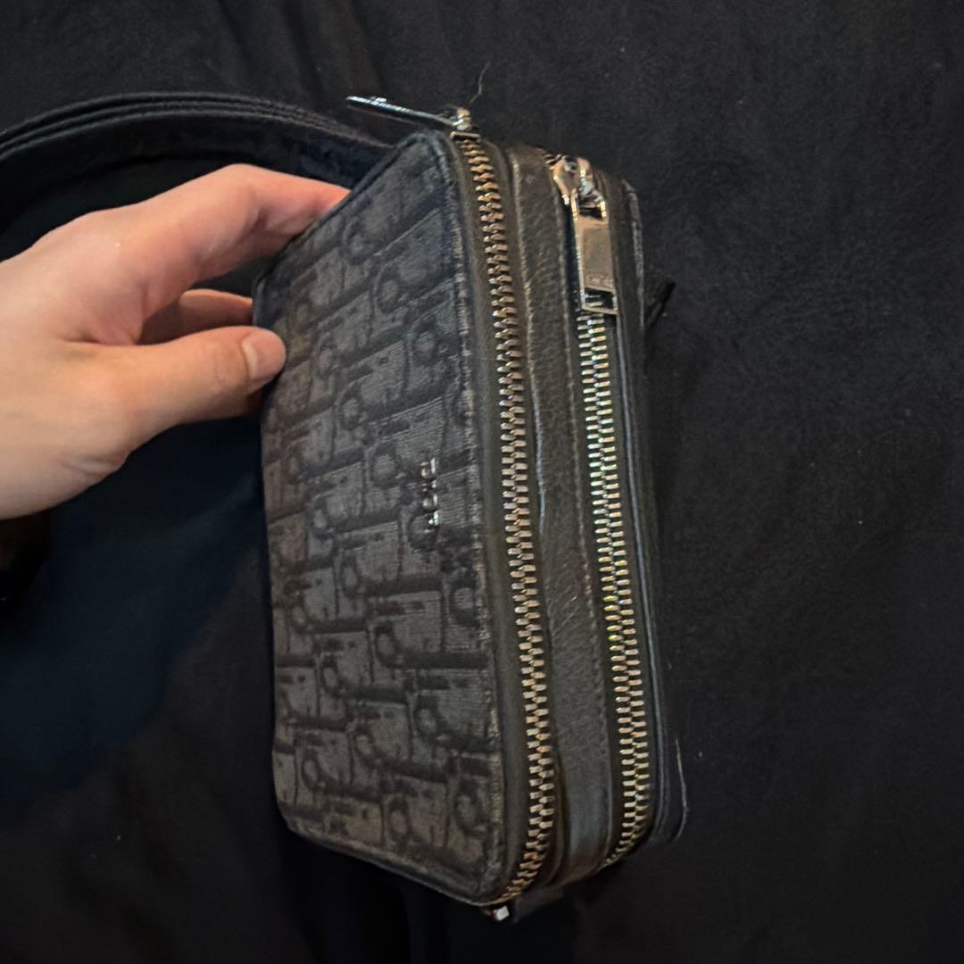 Dior 黒ショルダーバッグ ロゴ入り