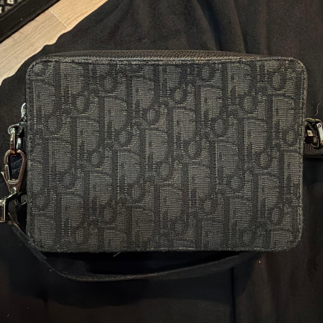 Dior 黒ショルダーバッグ ロゴ入り