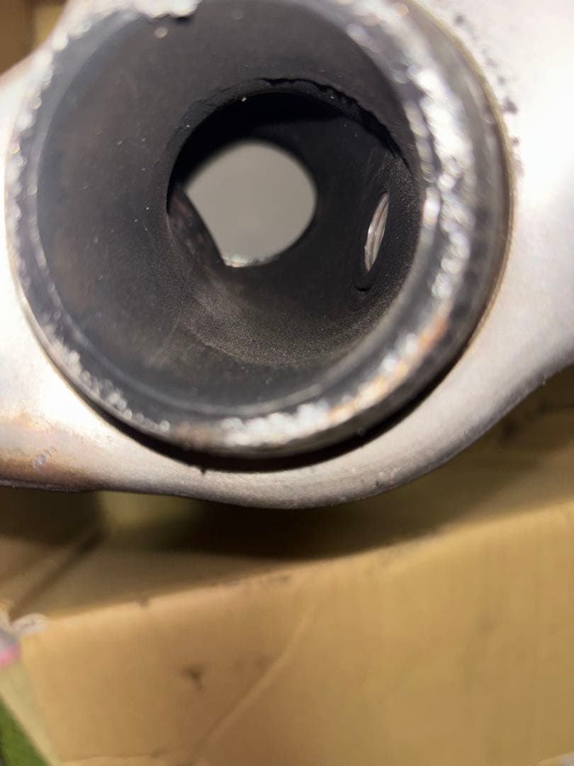 トヨタアクア触媒コンバーター 2個