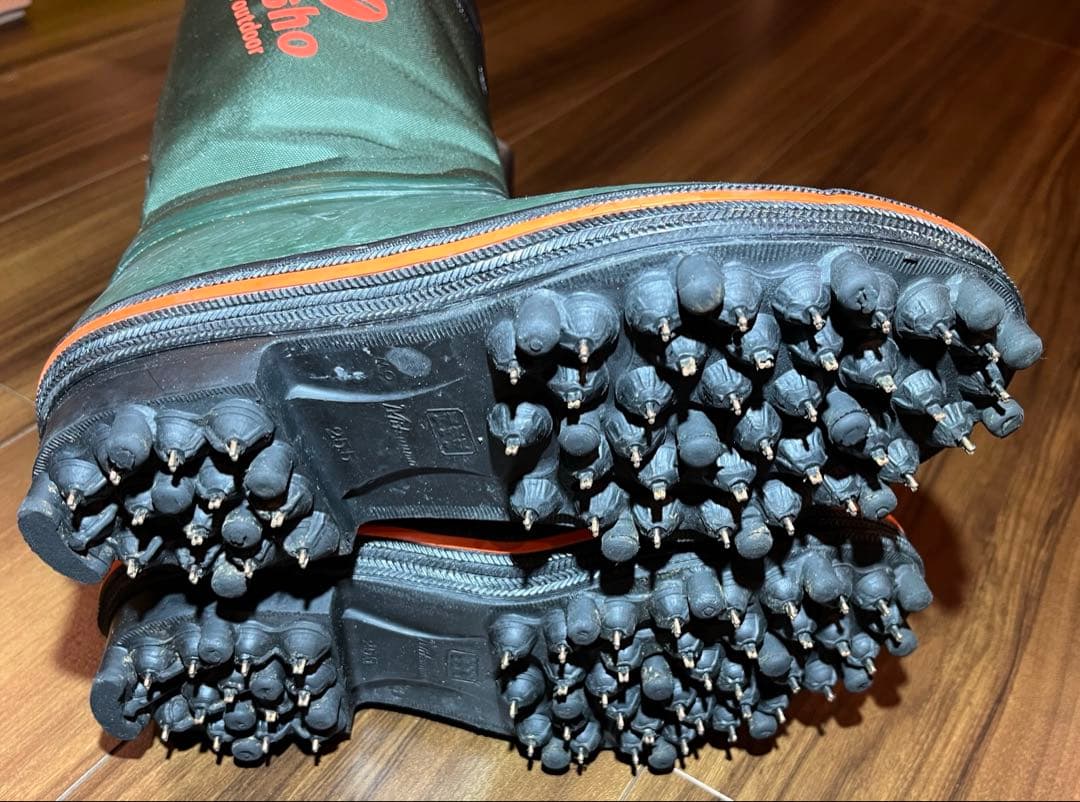 ミツウマ　スパイク付き長靴　岩礁80型