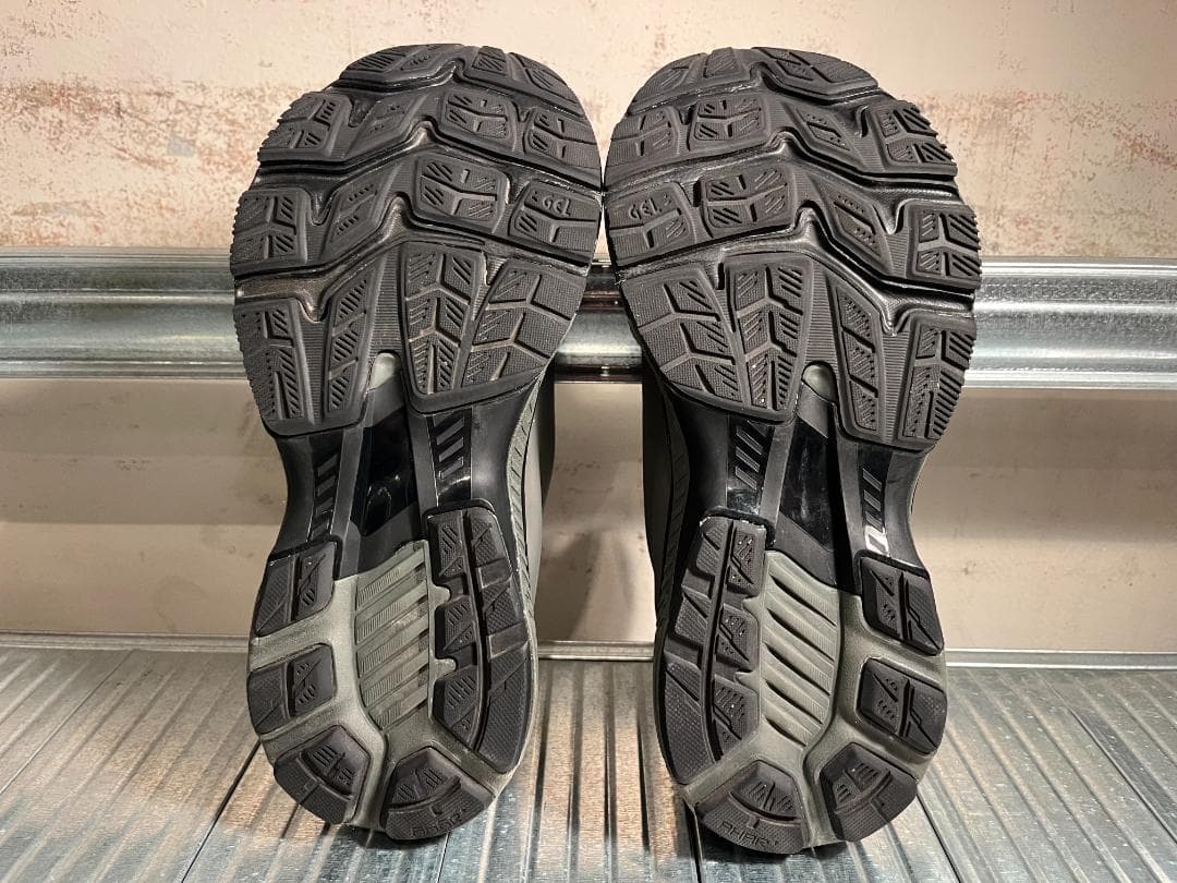 美品☆21ss／アシックス×ヴィヴィアンウエストウッド／GEL-KAYANO27