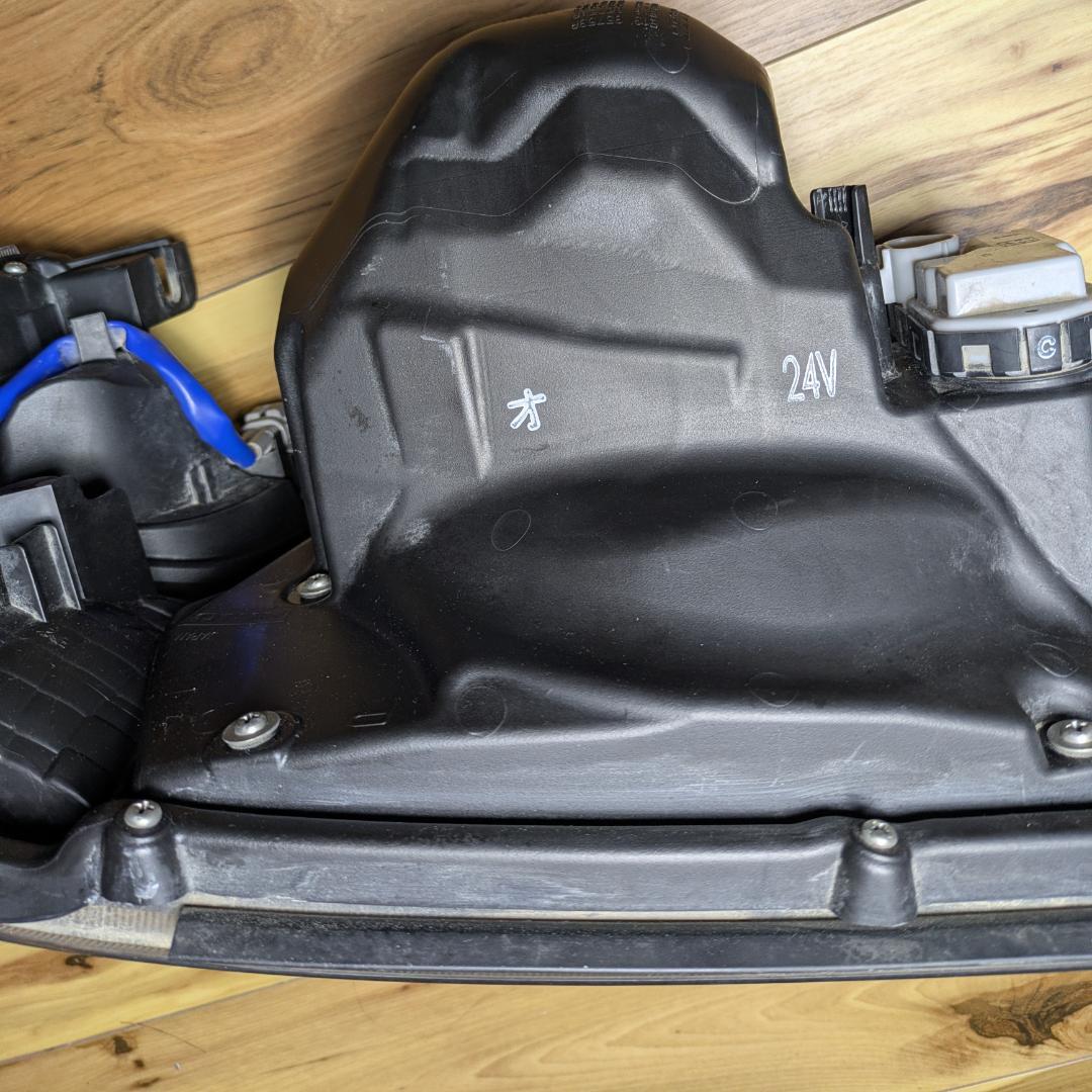 日野 HINO 純正 ヘッドライト 左右 デュトロ LED R3 令和3年取外し