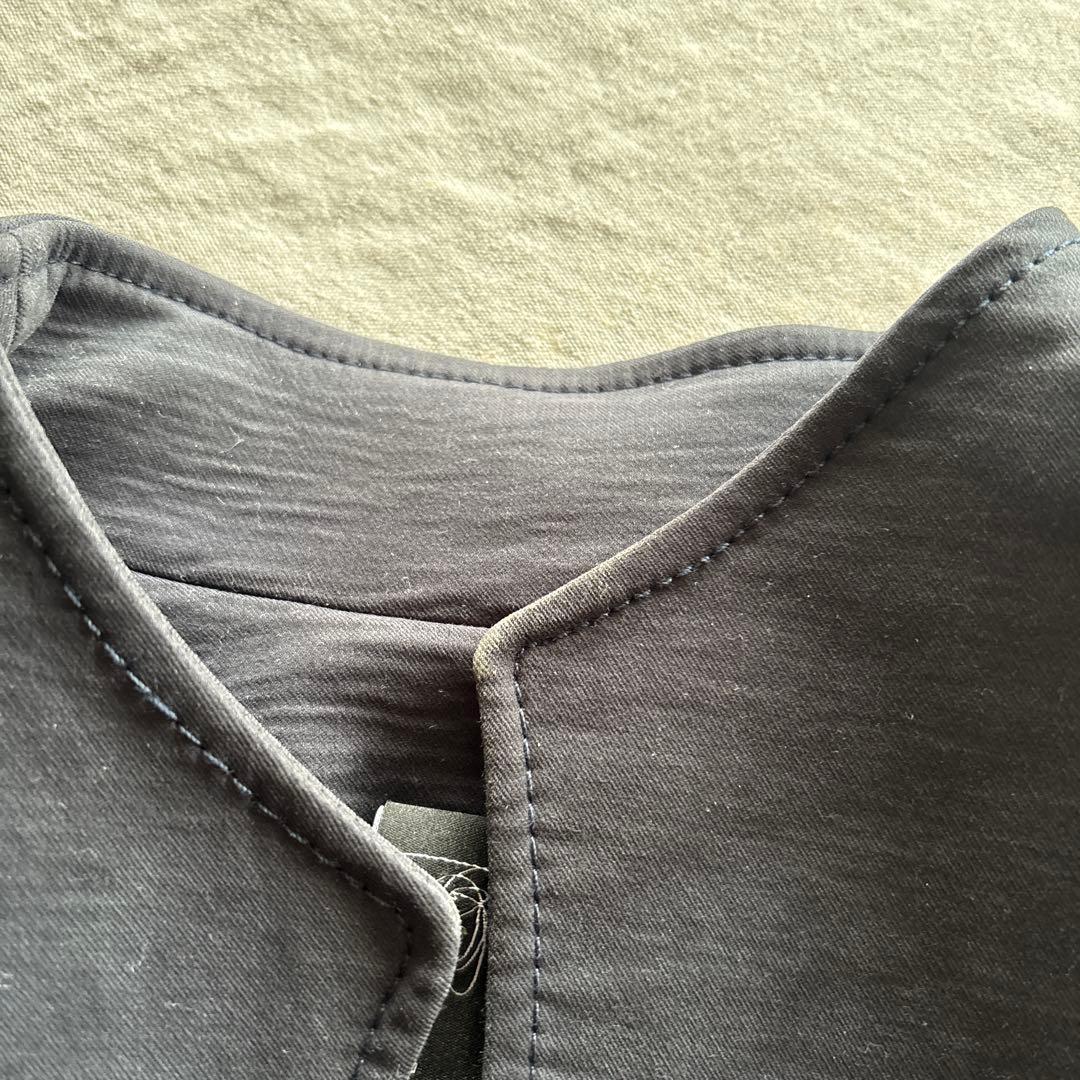 NYデザイナーのボンデージ素材オーバーサイズ コート AKU