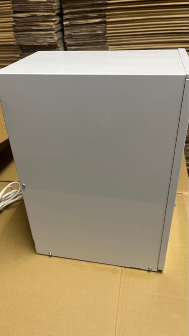 TOTO電気温水器5.8L　旧品番：RESK06A1　現行品：RESK06A1R