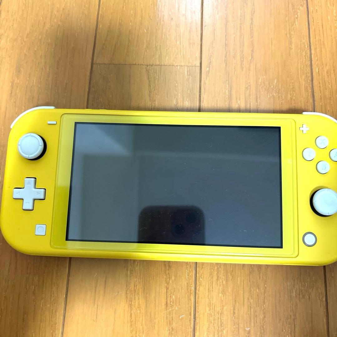 Nintendo Switch Lite イエロー　ジャンク品　ケース付き