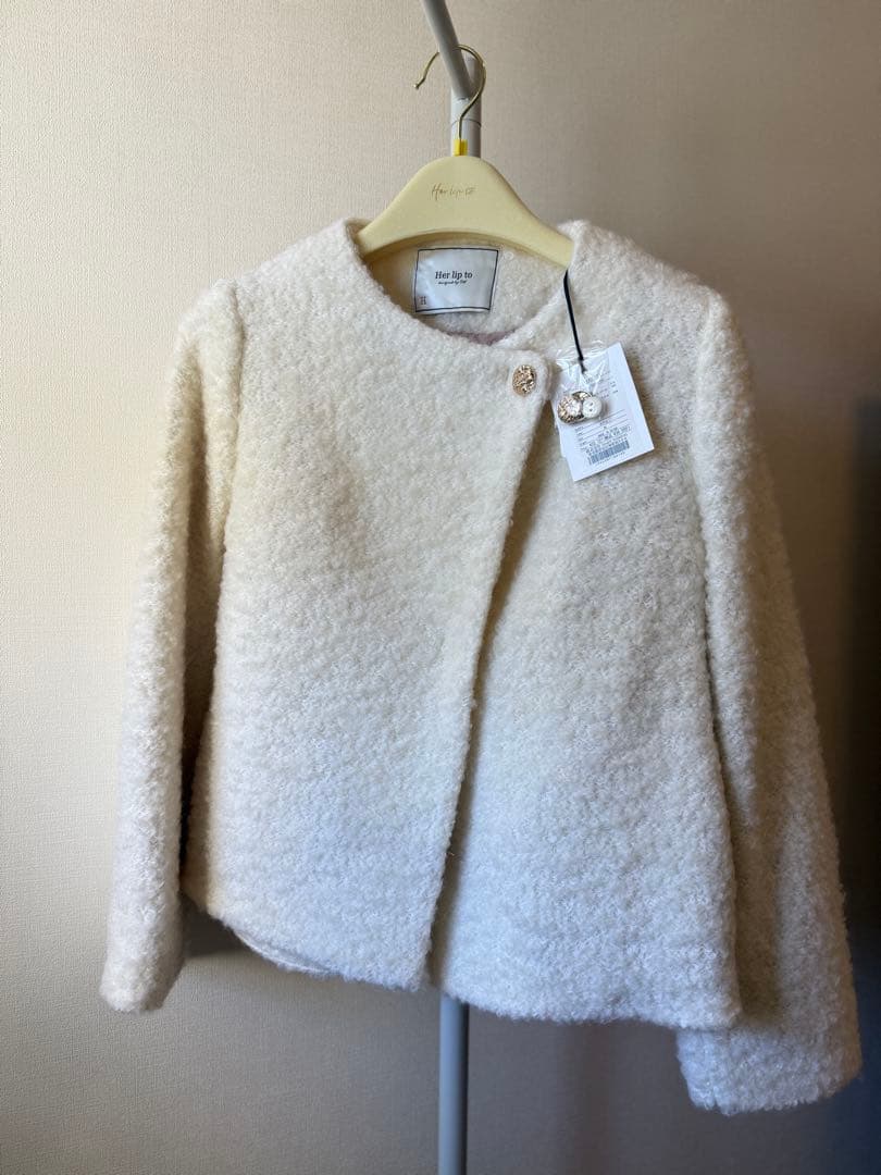 ジャケット・アウター Herlipto Elise Boucle Peplum Coat