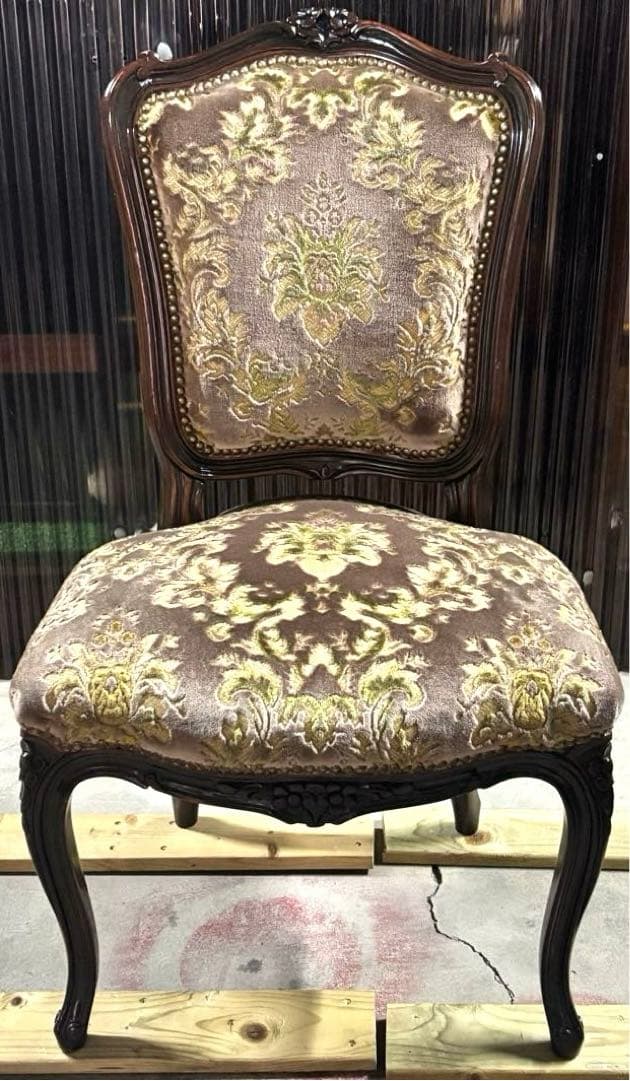 N2278 カリモク　ドマーニ　金華山　ルイ15世　鋲打ち　ダイニングチェア