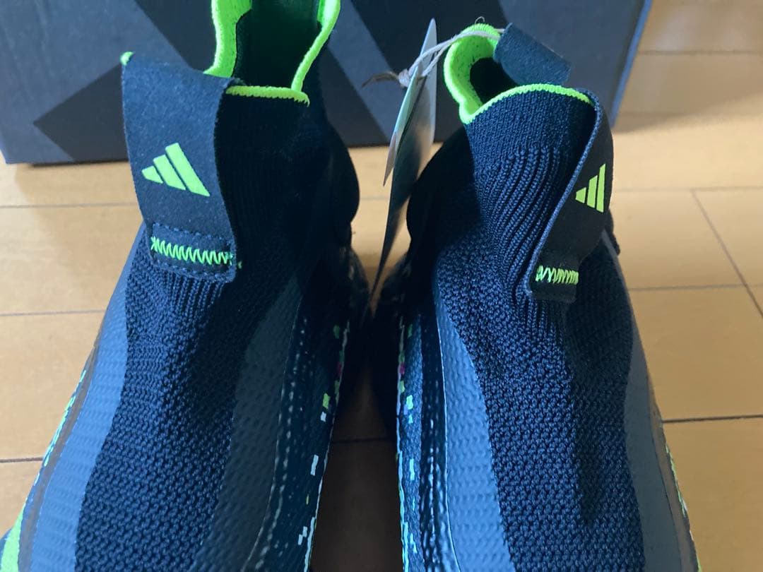 新品adidasアディダスゴルフシューズ　コードカオス レースレス グリッチ