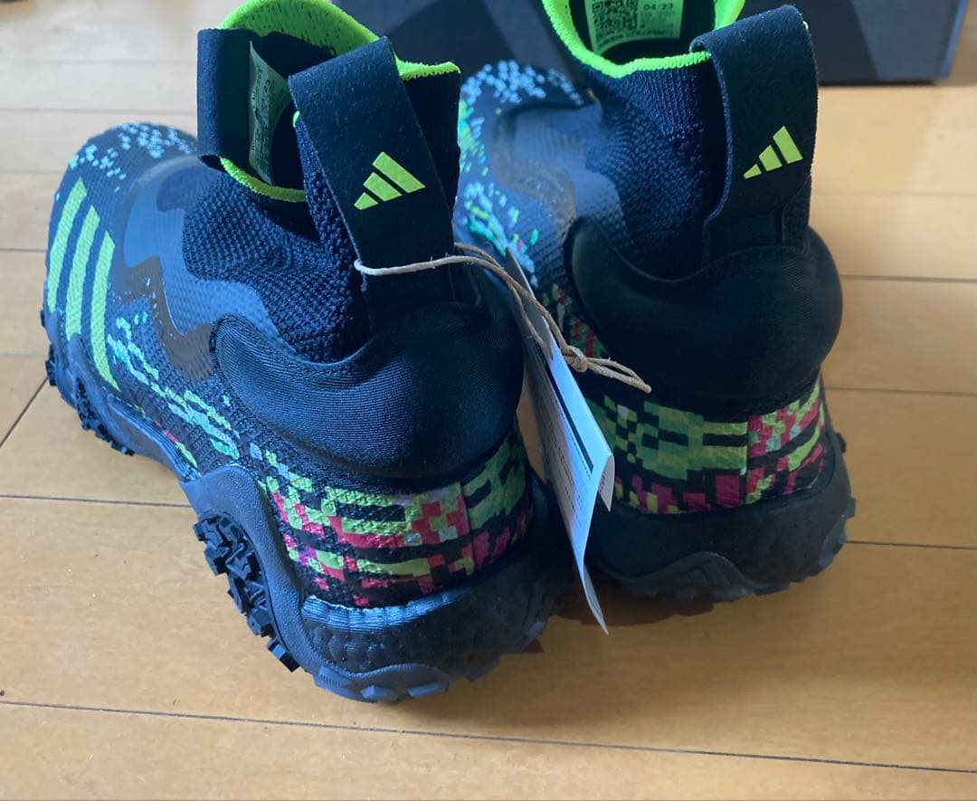 新品adidasアディダスゴルフシューズ　コードカオス レースレス グリッチ