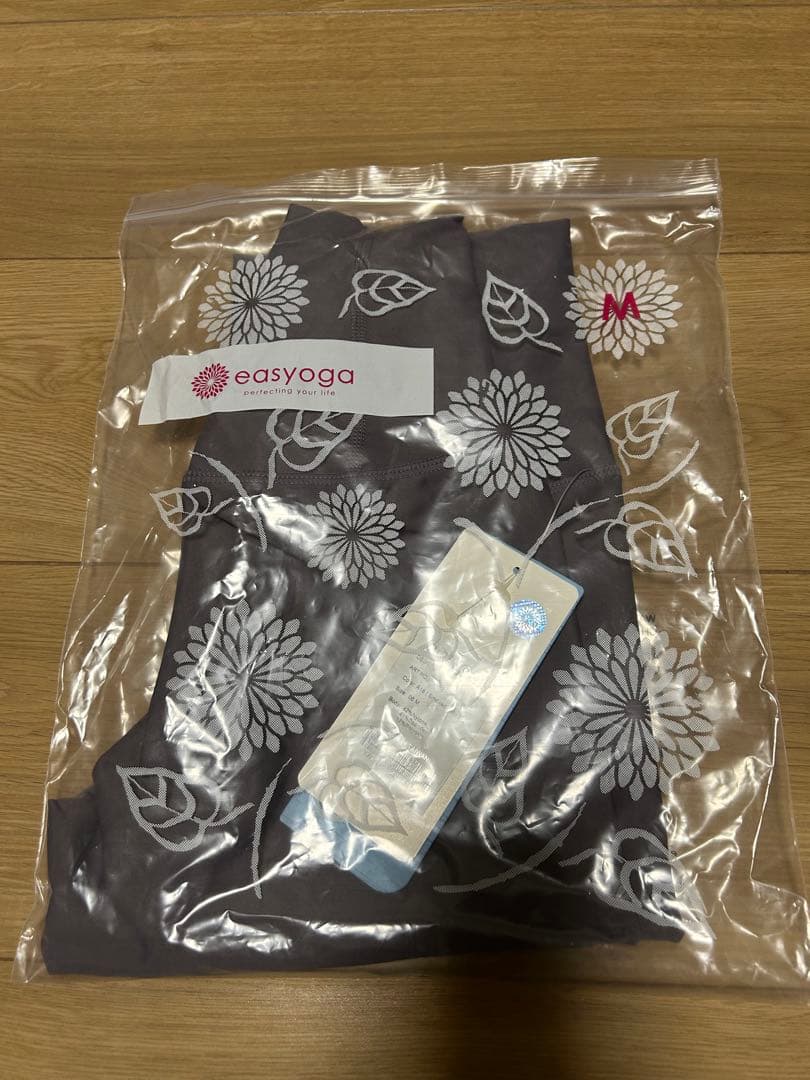 イージーヨガ　レギンス　Mサイズ　未使用