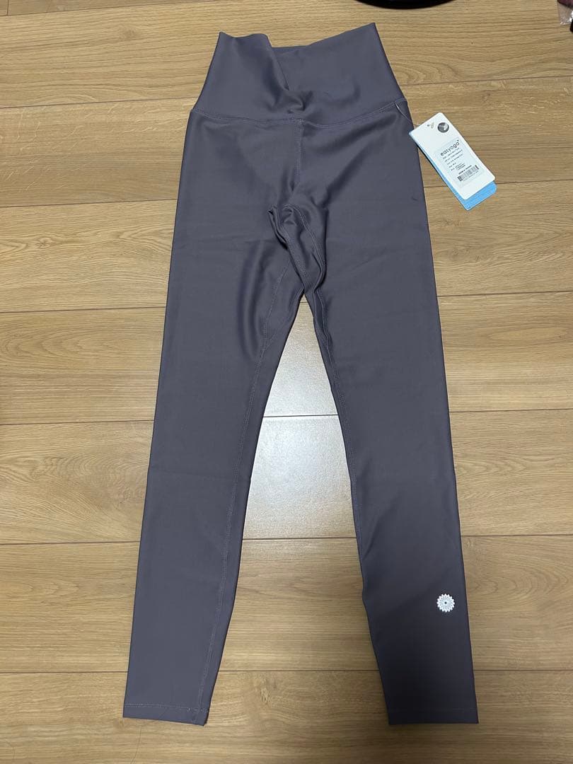 イージーヨガ　レギンス　Mサイズ　未使用