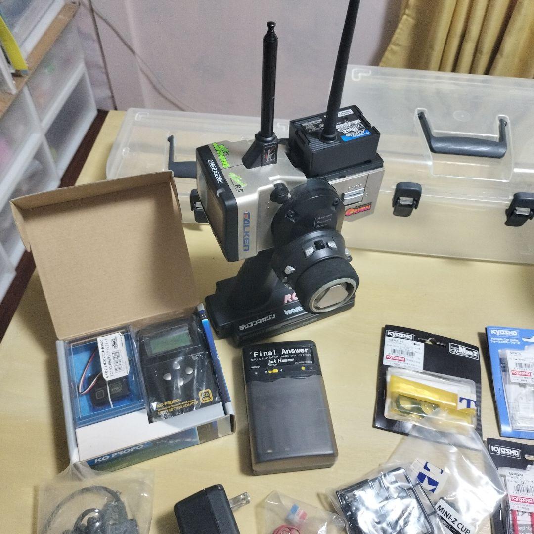 u*1様 ラジコン・パーツ・収納ケース・携帯用迷彩バックその他いろいろセット