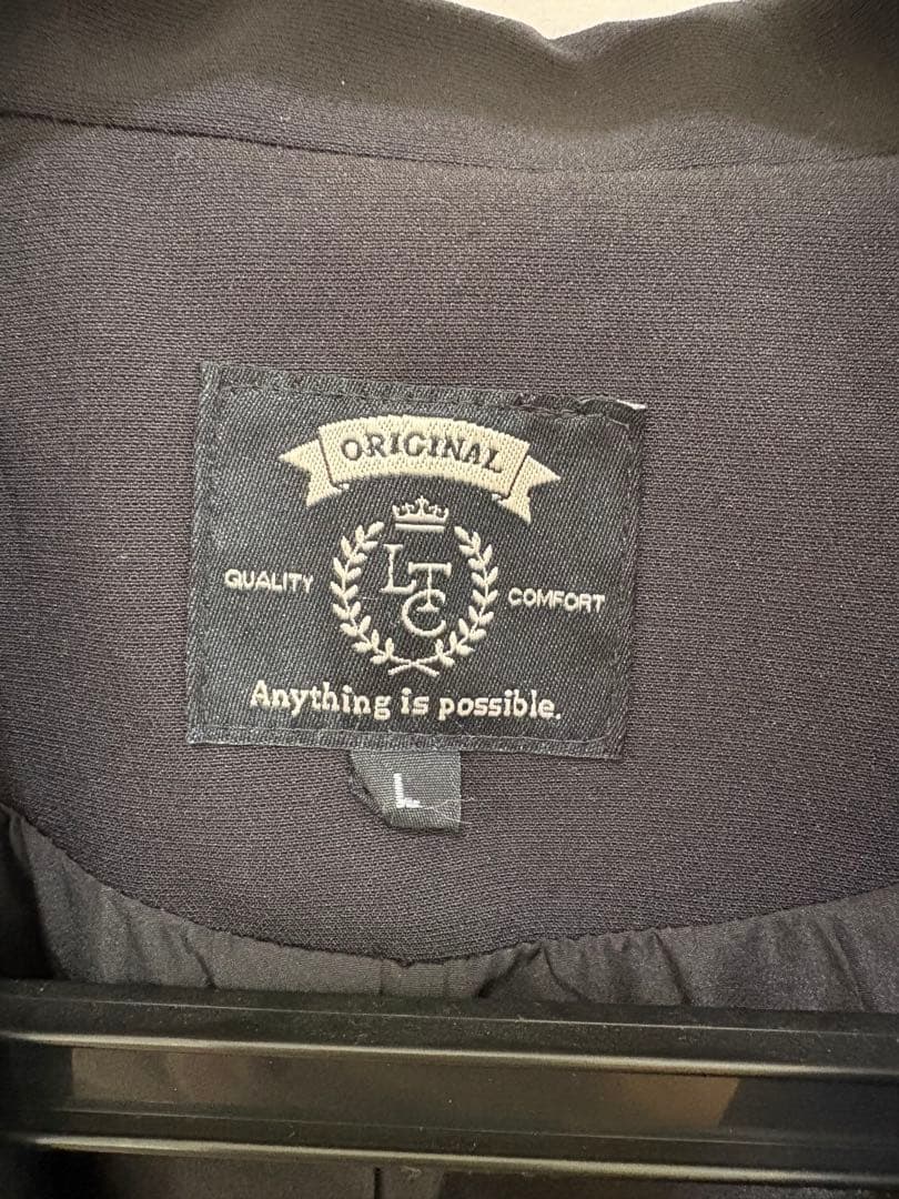 **ラブトキシック（Lovetoxic）**の卒業式用スーツ4点セット