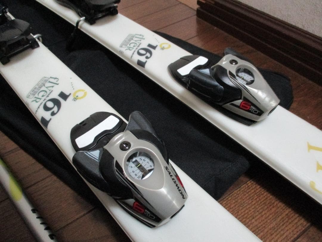 中古スキー SALOMON Flyer 161cm　ポール付 ツインチップ