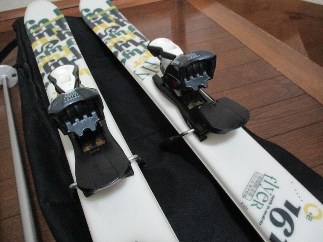 中古スキー SALOMON Flyer 161cm　ポール付 ツインチップ