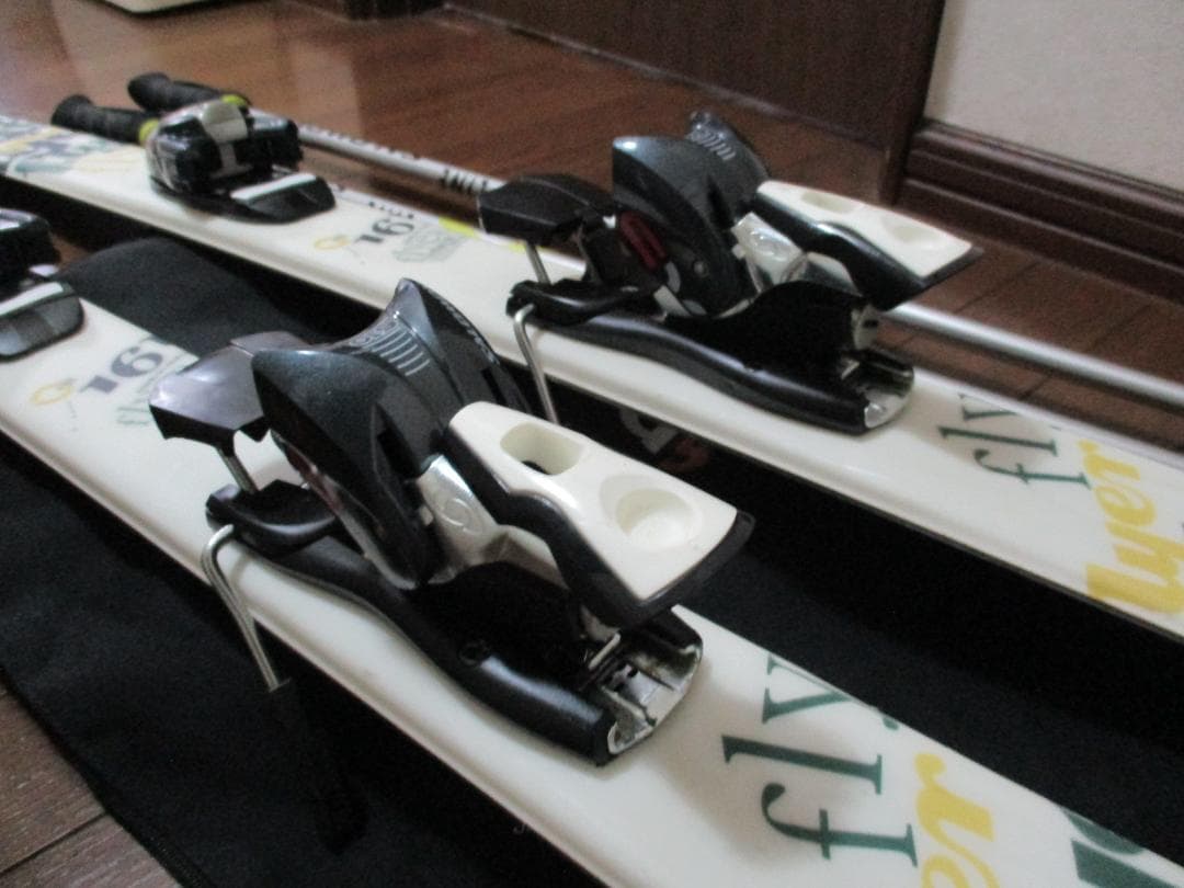 中古スキー SALOMON Flyer 161cm　ポール付 ツインチップ